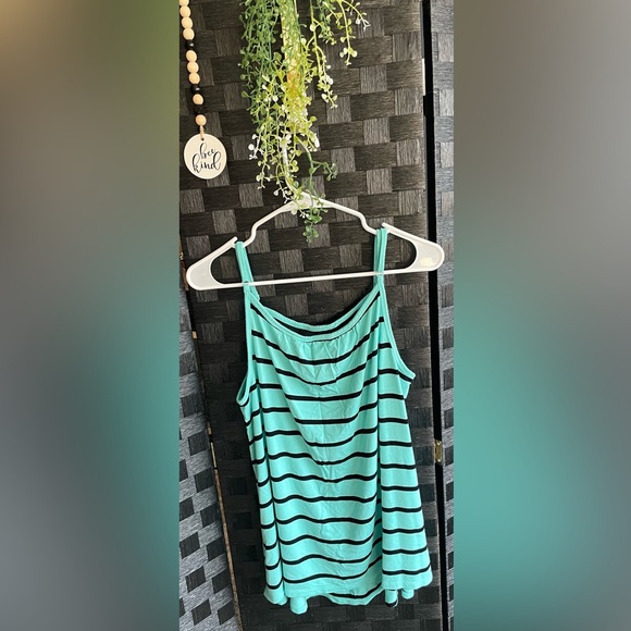 Torrid Tank Size 00 - Picture 2 of 6